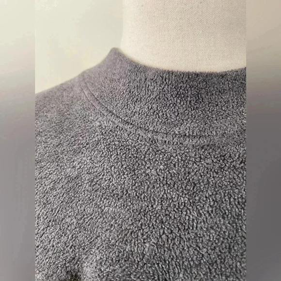 90s Vintage Iowa Hawkeyes Pullover Mock Neck | Gray | Embroidered Logo | XL - Picture 4 of 9